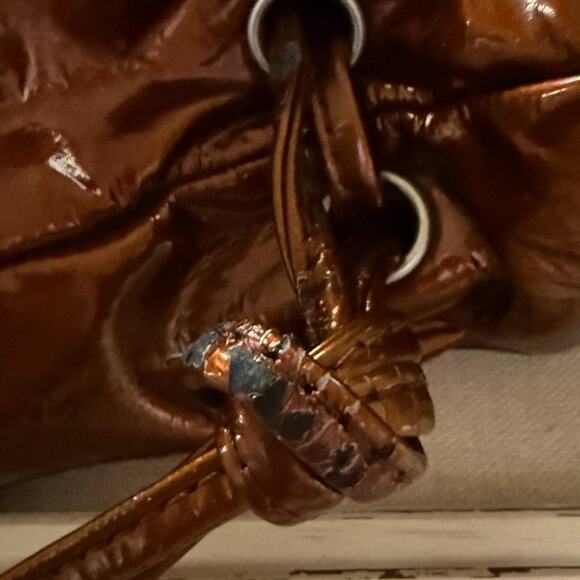 Chanel Bon Bon glossy metallic Bronze Patent Leather tote Vintage 2008 - Picture 16 of 16